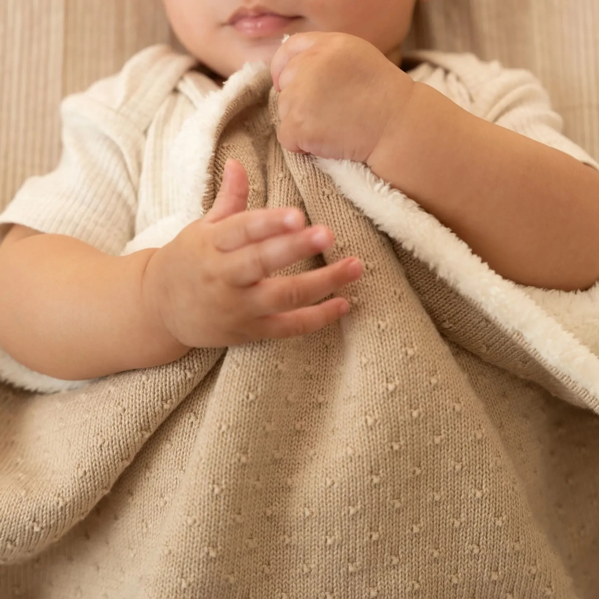 Gebreid ledikantdeken - Fleece - Beige - Essentials