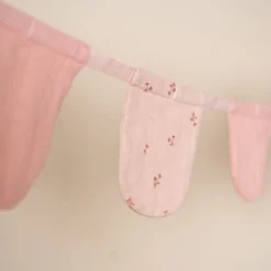 Slinger met vlaggetjes - Roze - Essentials