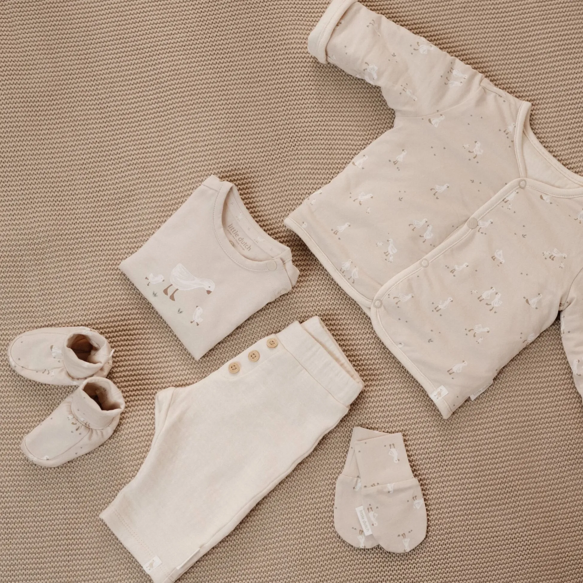 Slofjes - Zand - Newborn Naturals - Little Goose