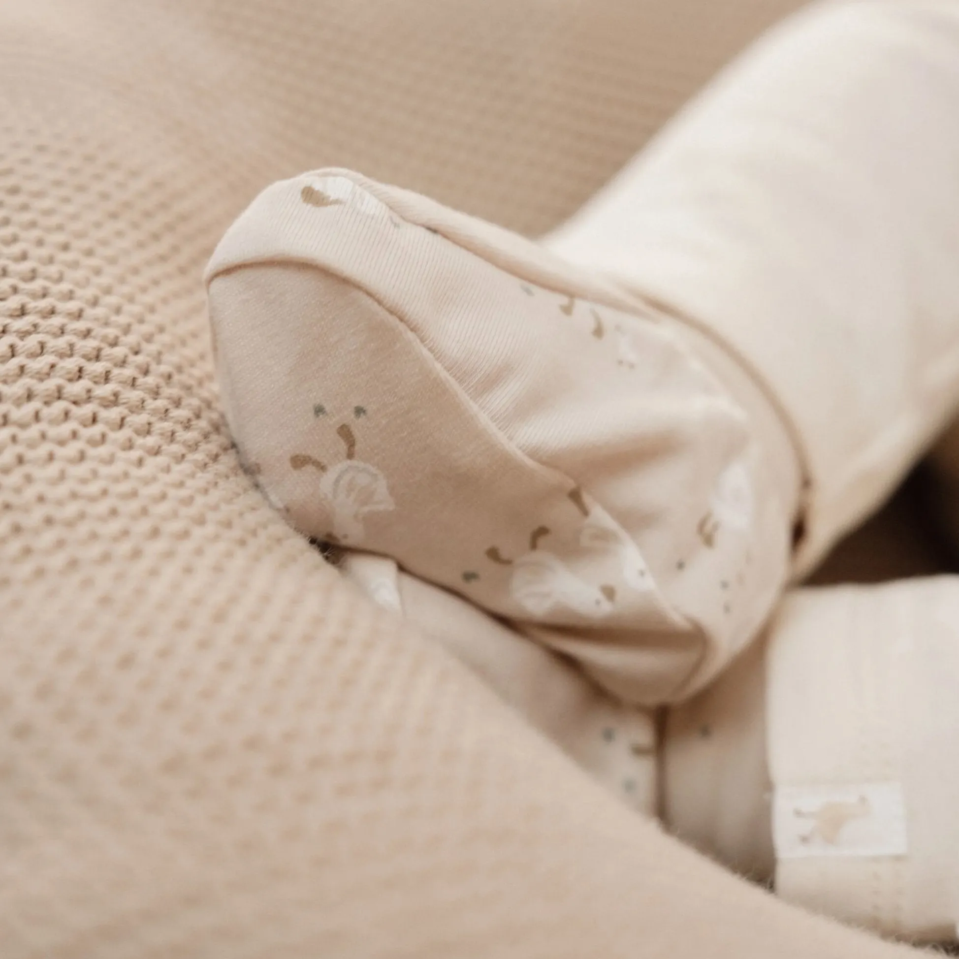 Slofjes - Zand - Newborn Naturals - Little Goose