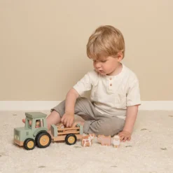 Tractor met trailer Little Farm